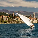 Apartment Near Rab *