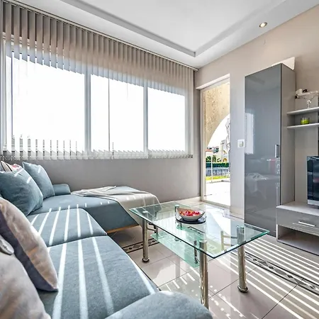 Apartment Near Rab