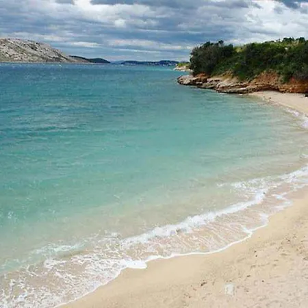 Daire Near Rab