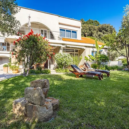 Apartment Near Rab