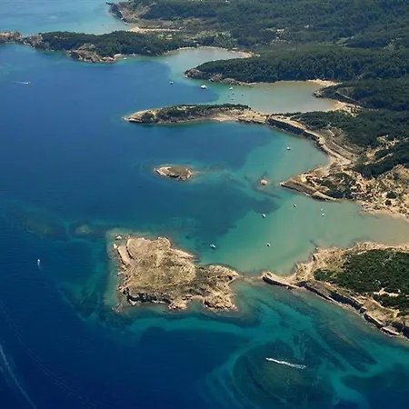 Near Rab Banjol