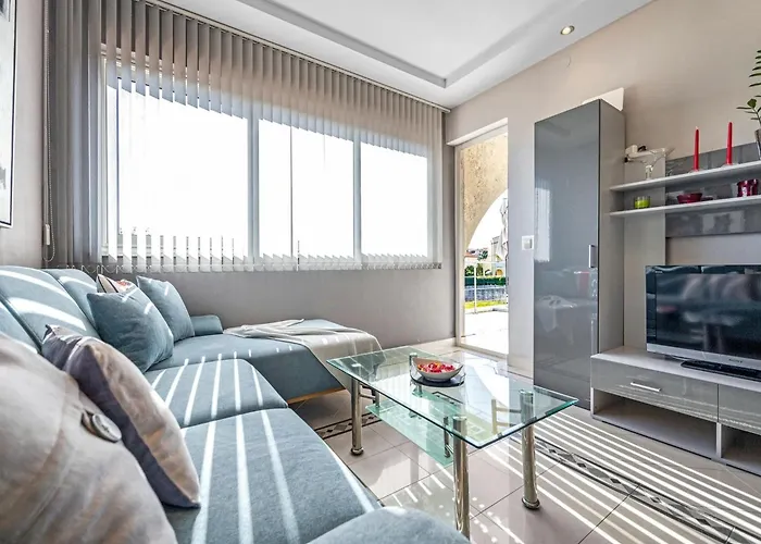 Apartment Near Rab