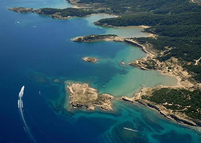 Near Rab Banjol