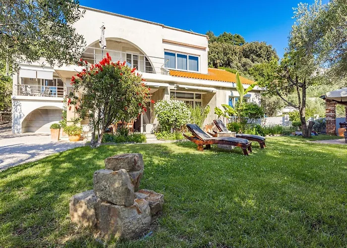 Apartment Near Rab